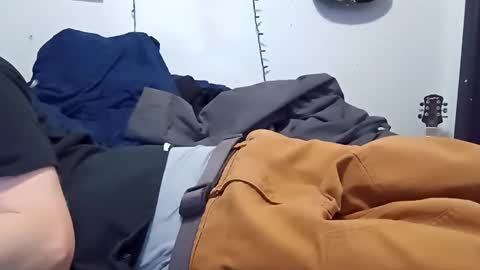 Noah Wesley online show from 12/08/24, 01:46