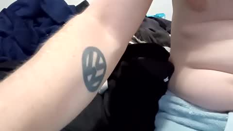 Noah Wesley online show from 01/01/25, 05:43