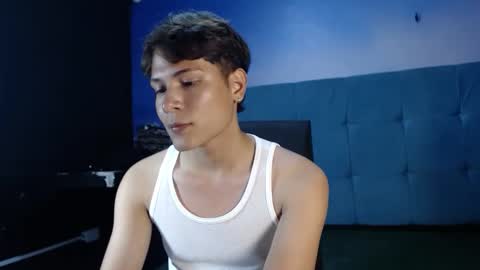 noahbakerr online show from 10/21/25, 07:58