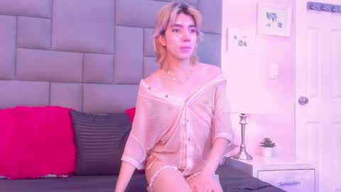 Noah   online show from 12/22/25, 12:02