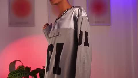 Noah     online show from 02/19/25, 04:11