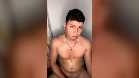 noahlatino35 online show from 06/24/26, 07:29