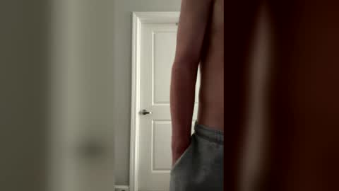 Snapshot of noahsmith1900 chatting on 04/06/26, 02:51 noahistrue online show from 04/06/26, 02:51