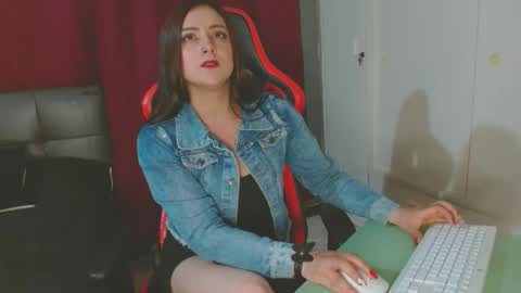 Noamartin online show from 12/22/24, 02:06