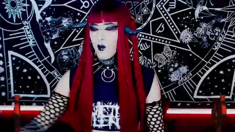 caroline online show from 01/11/25, 02:20