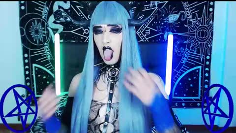 caroline online show from 02/04/25, 08:02