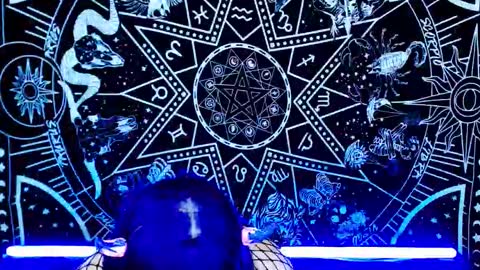 caroline online show from 11/19/25, 12:32