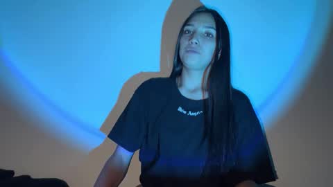 Jean Y Isa online show from 01/11/26, 05:34