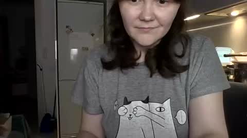 Snapshot of nodarell chatting on 11/22/25, 02:27 nodarell online show from 11/22/25, 02:27