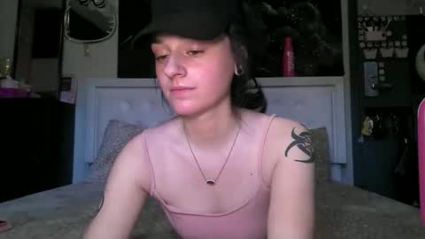 Snapshot of noelle1229 chatting on 03/23/26, 05:06 Noelle online show from 03/23/26, 05:06