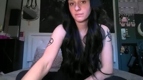 Snapshot of noelle1229 chatting on 03/27/26, 05:34 Noelle online show from 03/27/26, 05:34