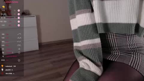 Snapshot of noelleneptune chatting on 01/24/25, 09:58 noelleneptune online show from 01/24/25, 09:58