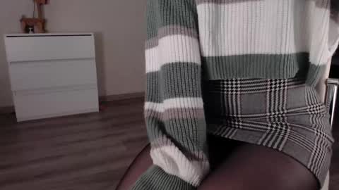 Snapshot of noelleneptune chatting on 01/31/25, 11:24 noelleneptune online show from 01/31/25, 11:24