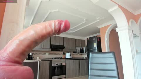  In instagram dayhannanoemi online show from 10/16/25, 03:24