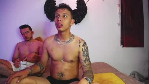 noha_and_iam1 online show from 04/28/26, 12:32