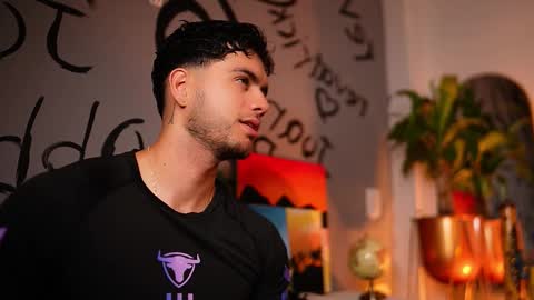 Snapshot of noha_miler chatting on 11/05/25, 12:10 kevin online show from 11/05/25, 12:10