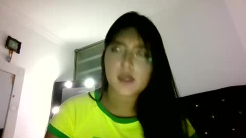 Nohemi online show from 06/11/26, 04:43