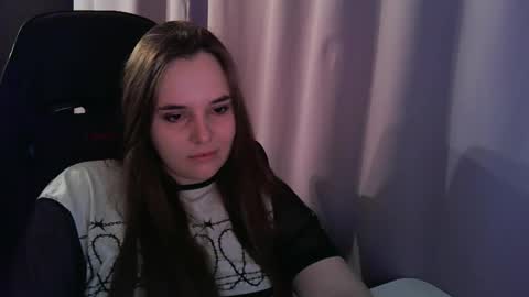 Snapshot of noir_ember_ chatting on 09/19/25, 10:27 noir_ember_ online show from 09/19/25, 10:27