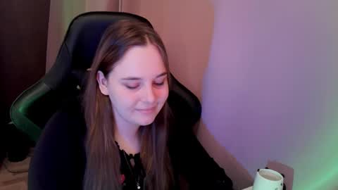 Snapshot of noir_ember_ chatting on 11/17/25, 01:06 noir_ember_ online show from 11/17/25, 01:06