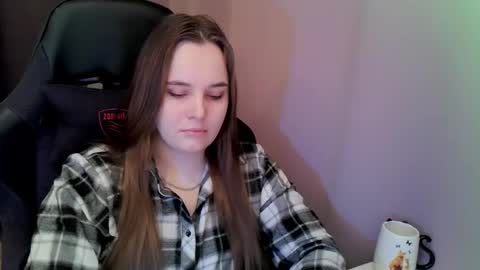 Snapshot of noir_ember_ chatting on 11/21/25, 01:54 noir_ember_ online show from 11/21/25, 01:54