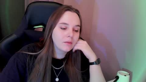 Snapshot of noir_ember_ chatting on 11/23/25, 01:00 noir_ember_ online show from 11/23/25, 01:00