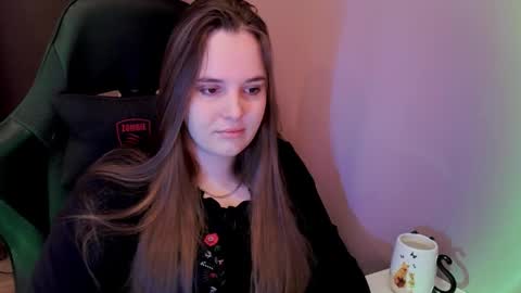 Snapshot of noir_ember_ chatting on 11/27/25, 06:37 noir_ember_ online show from 11/27/25, 06:37