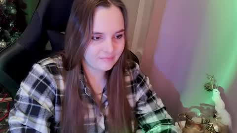 noir_ember_ online show from 01/14/26, 02:23