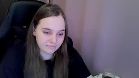 noir_ember_ online show from 03/03/26, 03:51