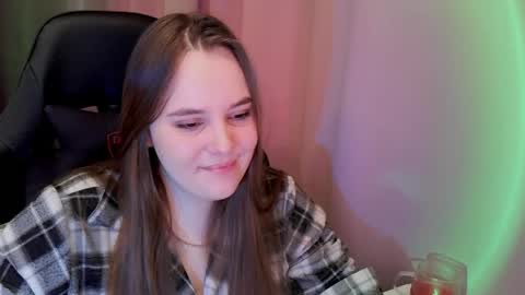 noir_ember_ online show from 03/11/26, 07:03