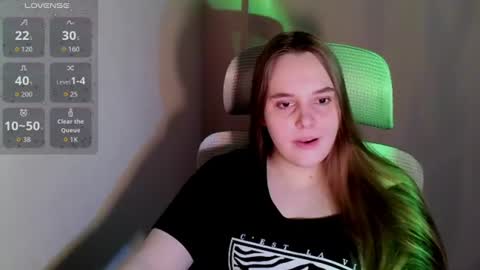 noir_ember_ online show from 06/18/26, 06:34