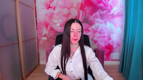 NoirDiva online show from 05/02/26, 11:59