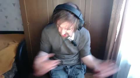 Snapshot of noise_zero chatting on 11/29/25, 10:40 Noise Zero online show from 11/29/25, 10:40