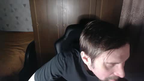 Snapshot of noise_zero chatting on 12/19/25, 06:48 Noise Zero online show from 12/19/25, 06:48