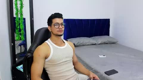 Im Nolan  online show from 11/21/25, 01:54