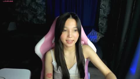 nomi online show from 04/18/26, 07:18