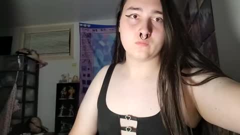 Snapshot of nonbinarybeauty20 chatting on 03/06/25, 07:57 nonbinarybeauty20 online show from 03/06/25, 07:57