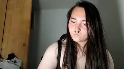 Snapshot of nonbinarybeauty20 chatting on 09/12/25, 08:42 nonbinarybeauty20 online show from 09/12/25, 08:42