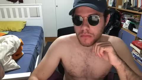 Snapshot of nongay379444 chatting on 12/10/24, 04:17 nongay379444 online show from 12/10/24, 04:17