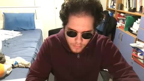 Snapshot of nongay379444 chatting on 12/29/24, 04:40 nongay379444 online show from 12/29/24, 04:40