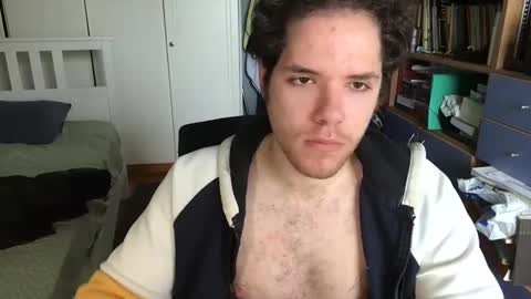 Snapshot of nongay379444 chatting on 01/07/25, 10:01 nongay379444 online show from 01/07/25, 10:01