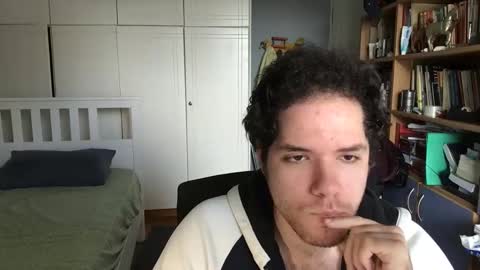 Snapshot of nongay379444 chatting on 01/08/25, 09:53 nongay379444 online show from 01/08/25, 09:53