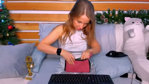 Nora online show from 12/29/24, 03:44