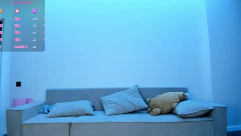 Snapshot of nora_babyu chatting on 12/18/25, 02:50 Nora online show from 12/18/25, 02:50