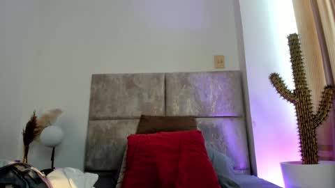 Nora Da Silva online show from 12/05/24, 01:17