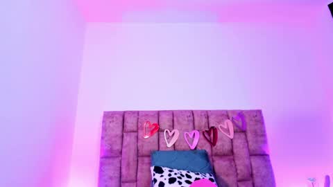 Nora Da Silva online show from 06/03/26, 03:42