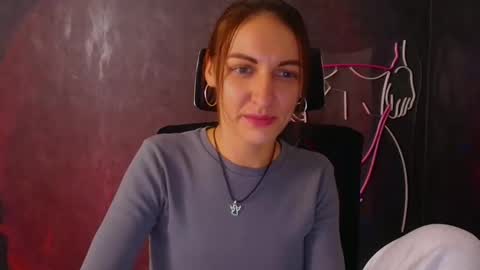 Snapshot of nora_n chatting on 09/12/25, 10:32 Nora online show from 09/12/25, 10:32