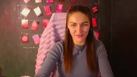 Snapshot of nora_n chatting on 10/22/25, 10:53 Nora online show from 10/22/25, 10:53