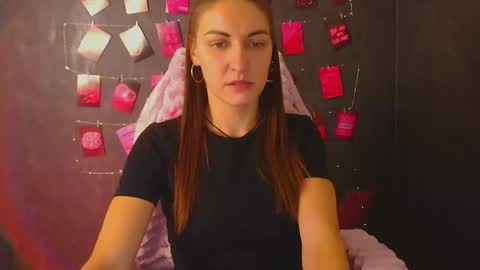 Snapshot of nora_n chatting on 10/24/25, 12:30 Nora online show from 10/24/25, 12:30