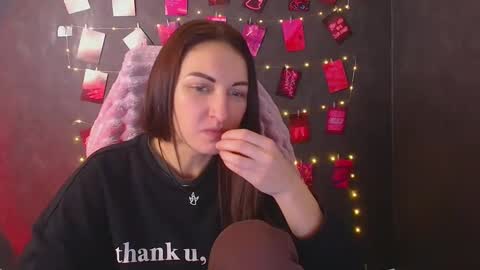 Snapshot of nora_n chatting on 12/04/25, 02:04 Nora online show from 12/04/25, 02:04