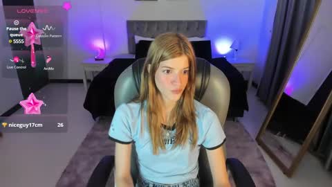 Nora online show from 03/04/25, 07:11